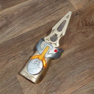 💥2/$10💥Marvel The Eternals Cosmic FX Gauntlet role play toy with lights/sounds